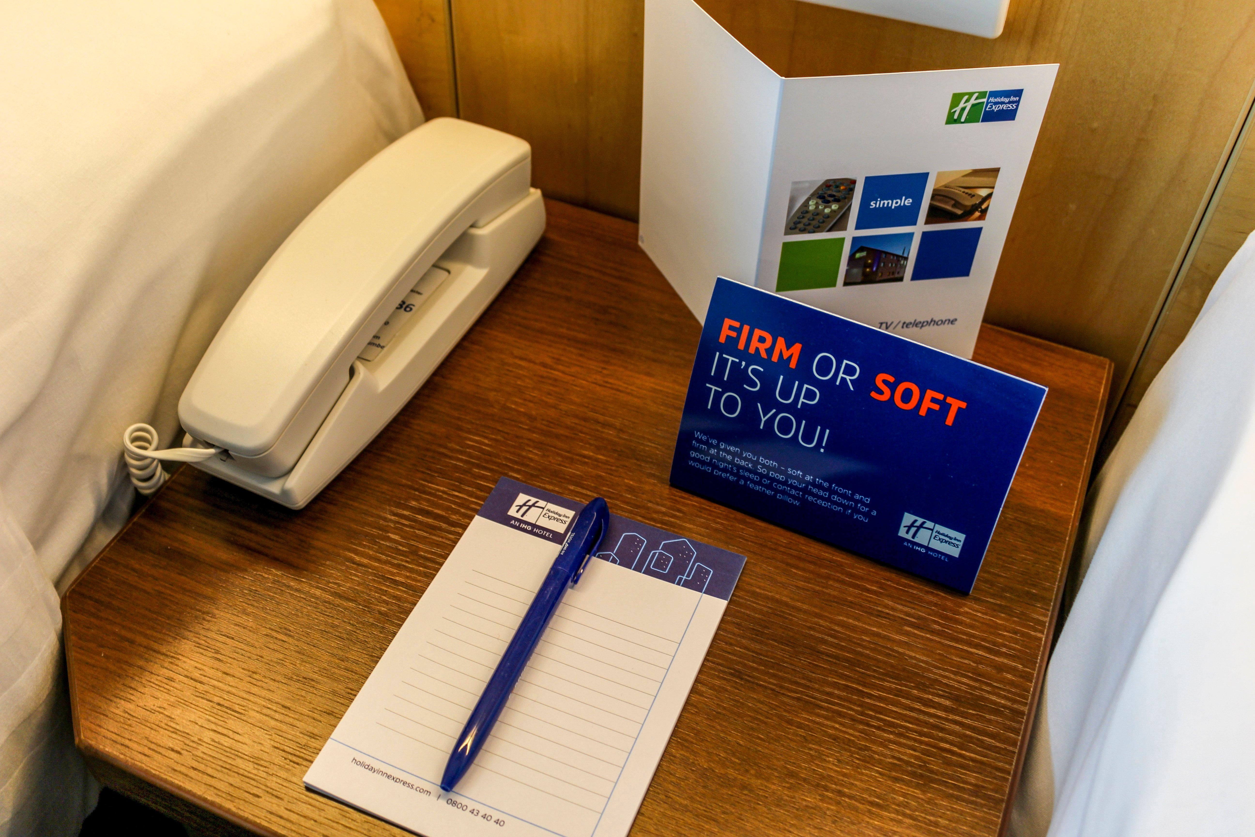 Holiday Inn Express Doncaster By Ihg Exterior foto
