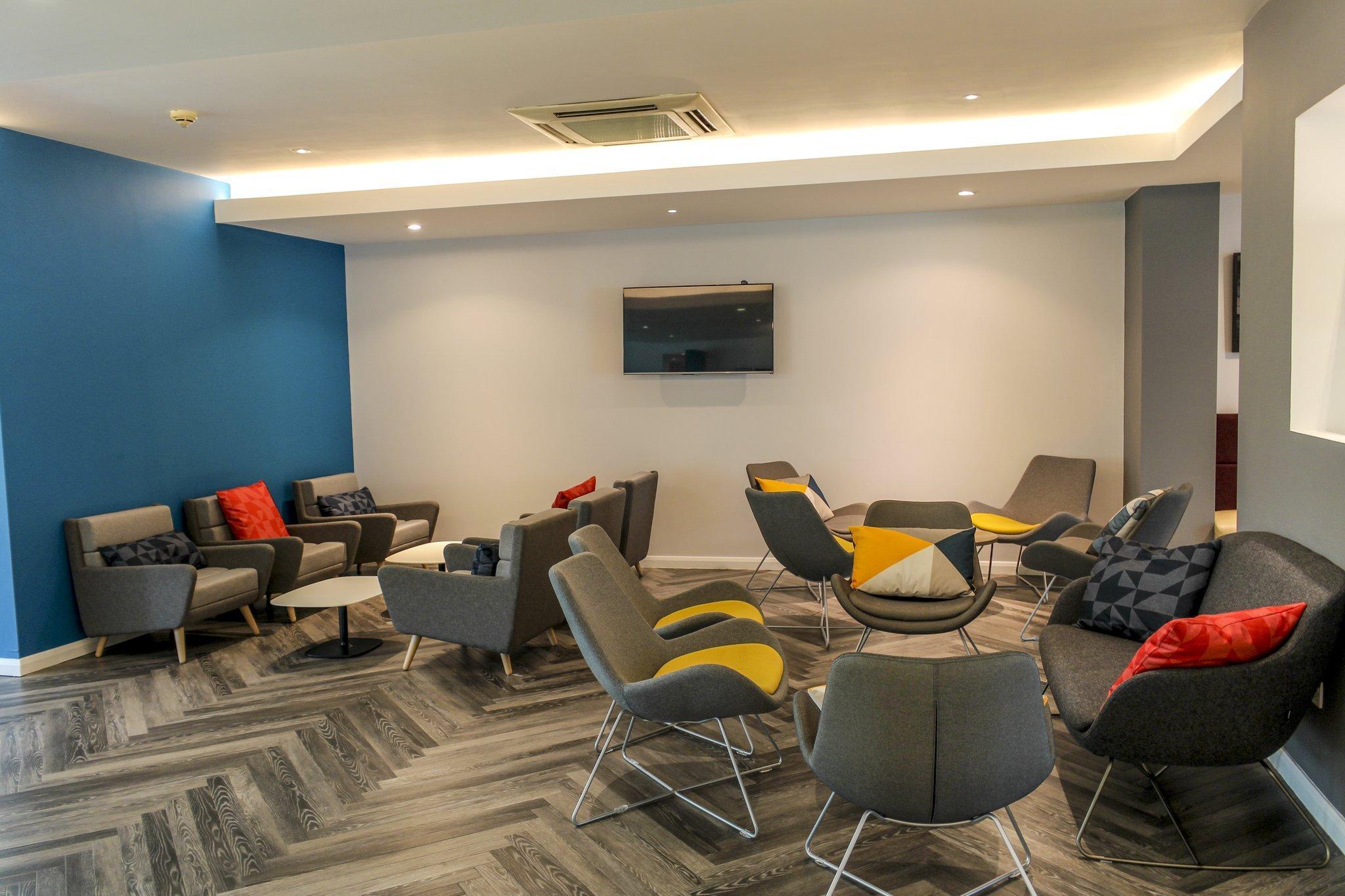 Holiday Inn Express Doncaster By Ihg Exterior foto