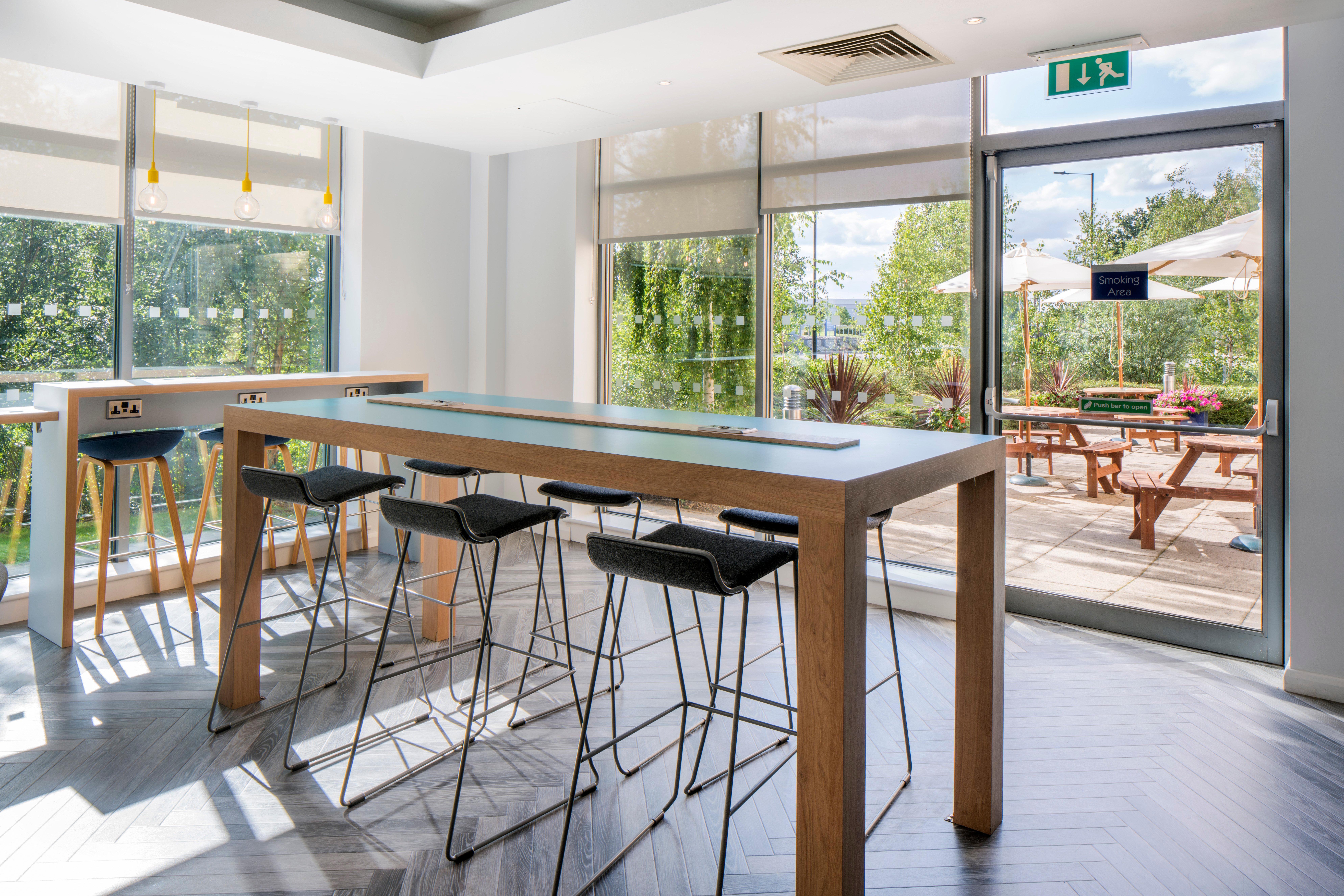 Holiday Inn Express Doncaster By Ihg Exterior foto